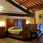 Agriturismo-r&b Corte Dei Gioghi Κατάλυμα σε φάρμα *