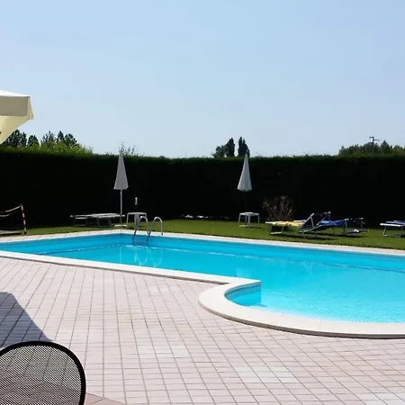 Agriturismo-r&b Corte Dei Gioghi * فيرّارا