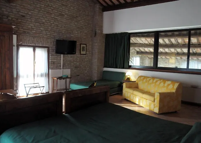 Agriturismo-r&b Corte Dei Gioghi Κατάλυμα σε φάρμα